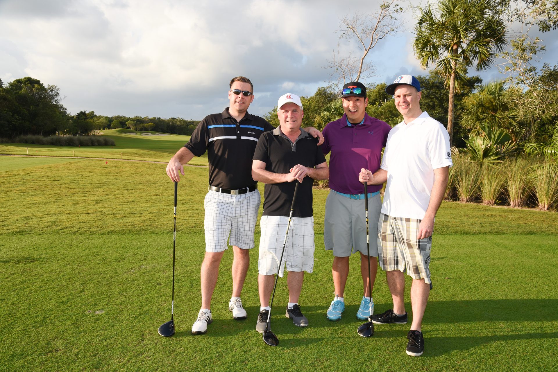 Corporate golf tournament group photo Cancún