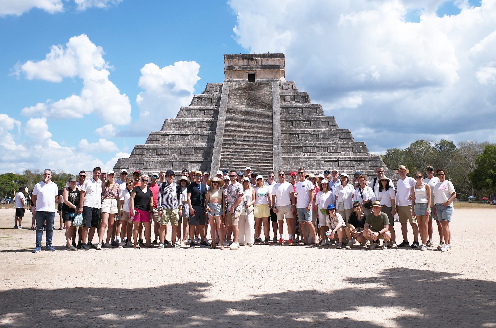 Incentive group photo Chichén Itzá Mexico