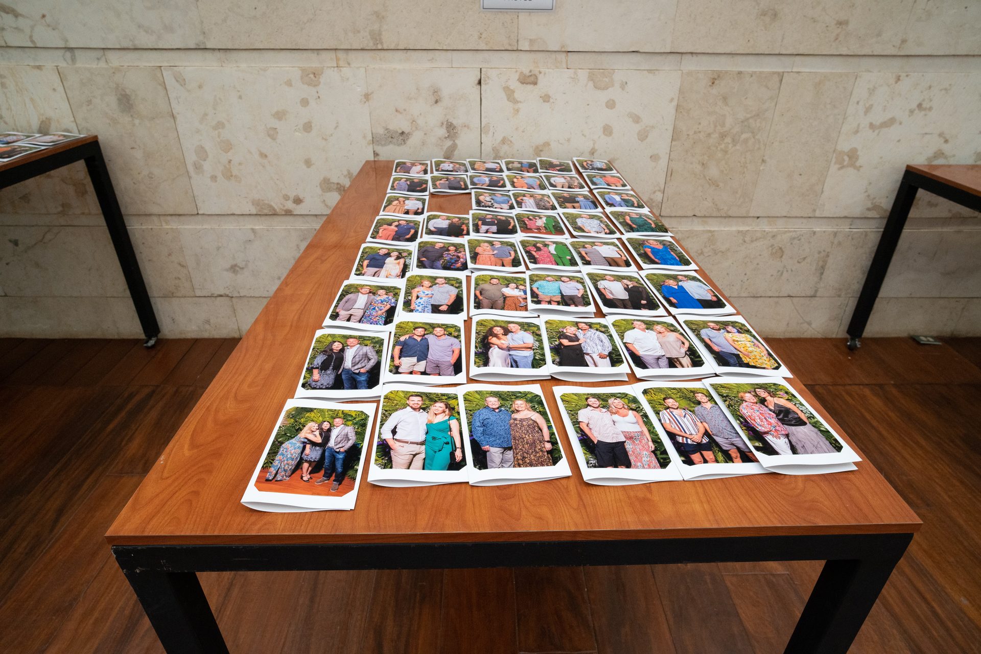 Same-day photo prints corporate event Cancún